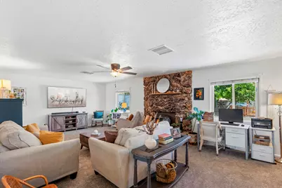 57530 Warren Way, Yucca Valley, CA 92284 - Photo 11