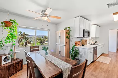 57530 Warren Way, Yucca Valley, CA 92284 - Photo 13