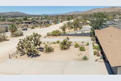 57530 Warren Way, Yucca Valley, CA 92284 - Photo 49