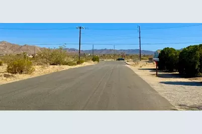 6437 Indio Avenue, Yucca Valley, CA 92284 - Photo 19