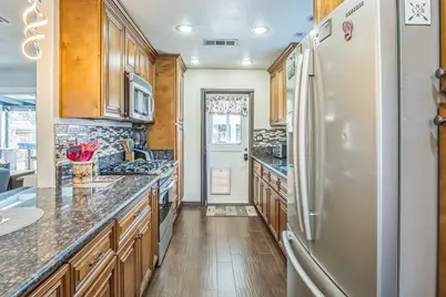 633 E G Street, Ontario, CA 91764 - Photo 9