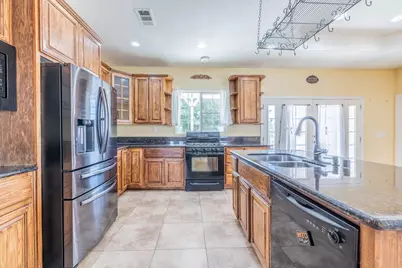 4224 Yucca Mesa Road, Yucca Valley, CA 92284 - Photo 11