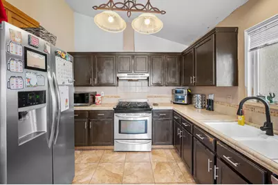 64673 Pinehurst Circle, Desert Hot Springs, CA 92240 - Photo 13
