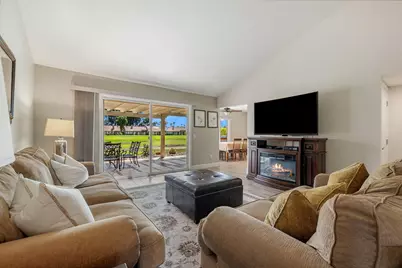 41930 Jupiter Hills Court, Palm Desert, CA 92211 - Photo 3