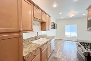 230 Villorrio Dr E, Palm Springs, CA 92262 - Photo 15