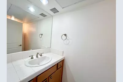 230 Villorrio Drive E, Palm Springs, CA 92262 - Photo 13