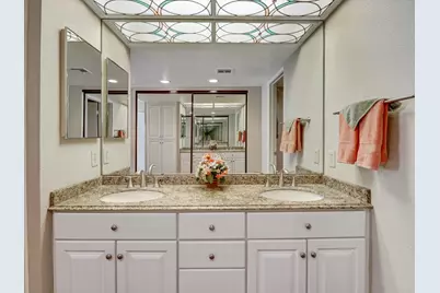 2001 E Camino Parocela #C21, Palm Springs, CA 92264 - Photo 33