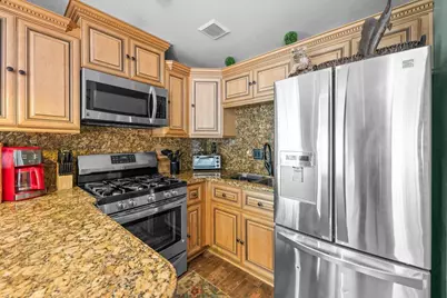 300 Hilltop Lane, Big Bear City, CA 92314 - Photo 19