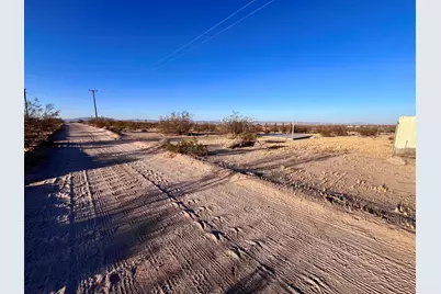 777 Lambert Lane, Landers, CA 92285 - Photo 9