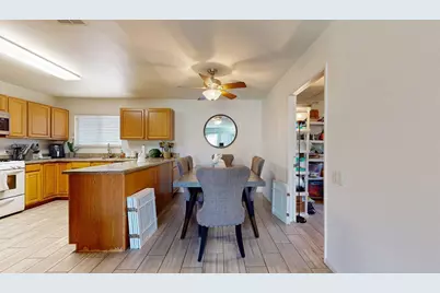 27305 Hombria Drive, Cathedral City, CA 92234 - Photo 9