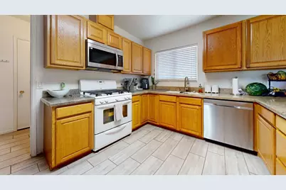 27305 Hombria Drive, Cathedral City, CA 92234 - Photo 7