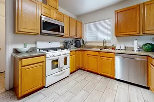 27305 Hombria Dr, Cathedral City, CA 92234 - Photo 7