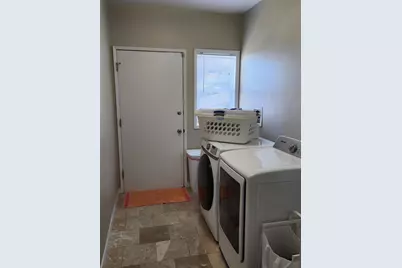 6225 S Verdun Avenue, Los Angeles, CA 90043 - Photo 21