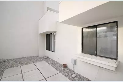 48680 Desert Flower Drive, Palm Desert, CA 92260 - Photo 13