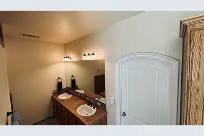 2177 Cadjew Street, Redding, CA 96003 - Photo 27