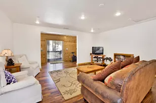 39737 Flicker Rd, Fawnskin, CA 92333 - Photo 35