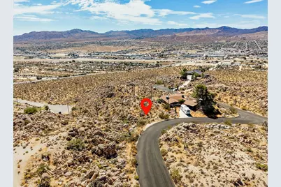 57180 Panchita Road, Yucca Valley, CA 92284 - Photo 9