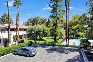 2860 N Los Felices Rd, Palm Springs, CA 92262 - Photo 31