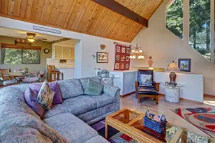 214 S Fairway Dr, Lake Arrowhead, CA 92352 - Photo 11