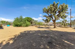 56616 Mountain View Trail, Yucca Valley, CA 92284 - Photo 35