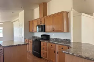 2372 Oahu Ln, Thermal, CA 92274 - Photo 17