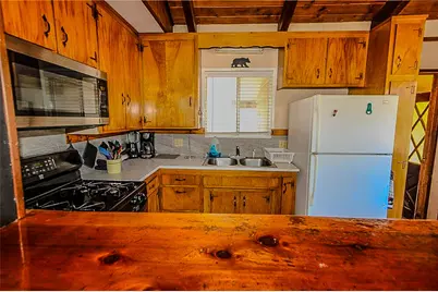 945 Greenway Drive, Big Bear City, CA 92314 - Photo 9