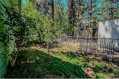 945 Greenway Drive, Big Bear City, CA 92314 - Photo 47