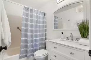 18242 Parkview Ln, Huntington Beach, CA 92648 - Photo 21