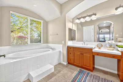 120 Tesori Drive, Palm Desert, CA 92211 - Photo 19
