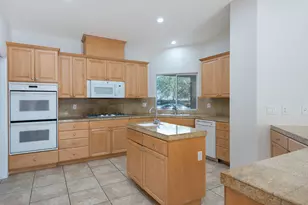 74137 Academy Ln E, Palm Desert, CA 92211 - Photo 7