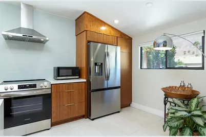 686 S Camino Real, Palm Springs, CA 92264 - Photo 11