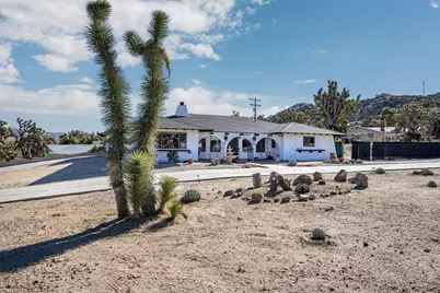 8687 Grand Avenue, Yucca Valley, CA 92284 - Photo 17