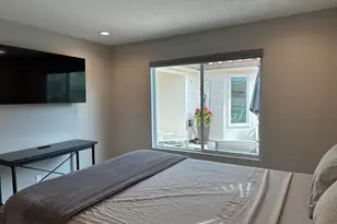 348 Vista Royale Dr, Palm Desert, CA 92211 - Photo 25