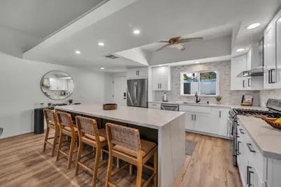 47760 Eisenhower Drive, La Quinta, CA 92253 - Photo 15