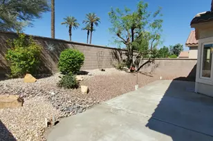 39737 Kent Dr, Palm Desert, CA 92211 - Photo 11