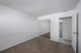 470 N Villa Ct, Palm Springs, CA 92262 - Photo 11