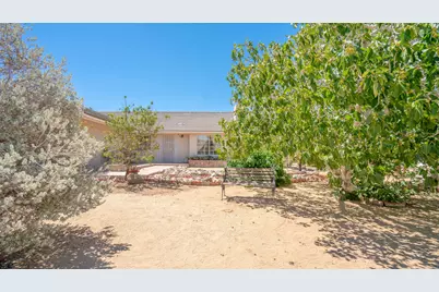 8582 Frontera Avenue, Yucca Valley, CA 92284 - Photo 3