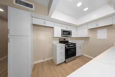 1655 E Palm Canyon Drive #205, Palm Springs, CA 92264 - Photo 5