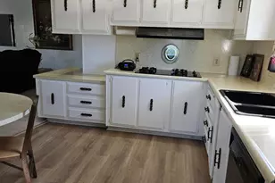 33520 Laura Dr, Thousand Palms, CA 92276 - Photo 5