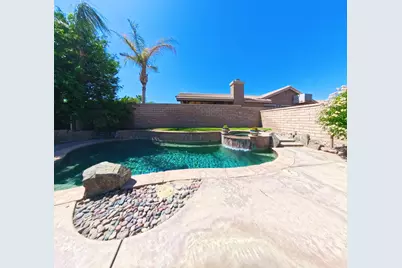 37879 Hollister Drive, Palm Desert, CA 92211 - Photo 13