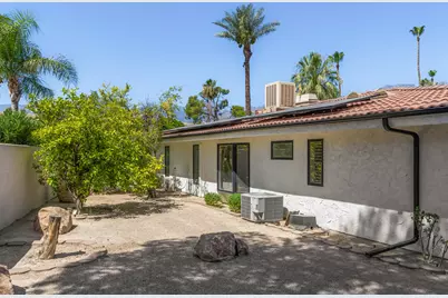 5365 E Cherry Hills Drive, Palm Springs, CA 92264 - Photo 47