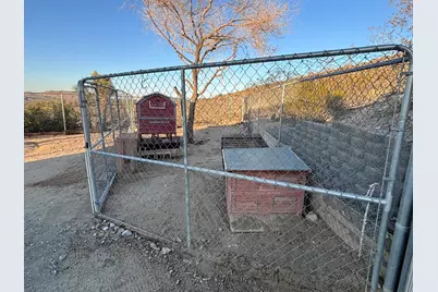7891 Victor Vista Avenue, Yucca Valley, CA 92284 - Photo 37
