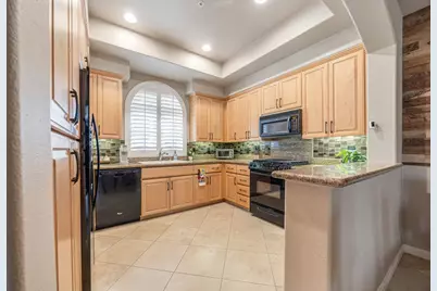1606 Via San Martino, Palm Desert, CA 92260 - Photo 15
