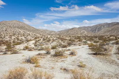 9002 Calle De Begiuos, Desert Hot Springs, CA 92240 - Photo 21