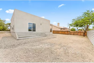 16781 Bubbling Wells Road, Desert Hot Springs, CA 92240 - Photo 27