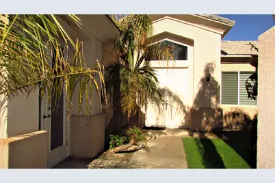 34 Paris Way, Rancho Mirage, CA 92270 - Photo 3