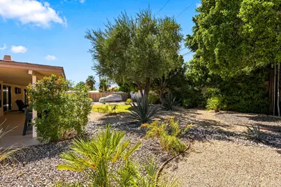 2073 Acacia Road W, Palm Springs, CA 92262 - Photo 31