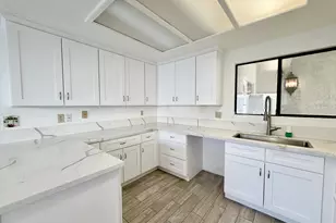 27136 Shadowcrest Ln, Cathedral City, CA 92234 - Photo 9