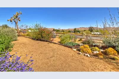 61587 Desert Air Road, Joshua Tree, CA 92252 - Photo 29