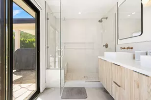 1055 E Louise Dr, Palm Springs, CA 92262 - Photo 33